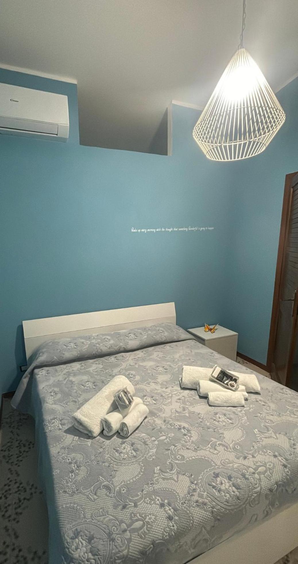 Appartamento Giardini Naxos Butterflies Home Schiso Buitenkant foto